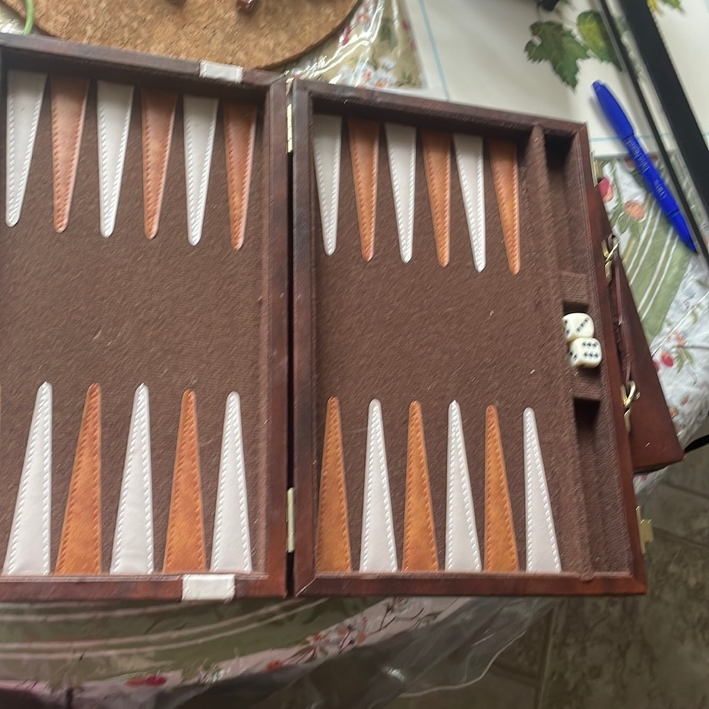 Backgammon set incomplete used 16”/12”